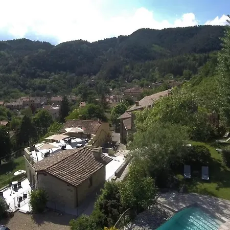 Borgo I Tre Baroni - & Poppi