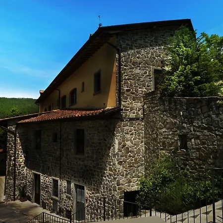 Borgo I Tre Baroni - & Poppi