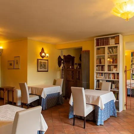 Borgo I Tre Baroni - & Poppi