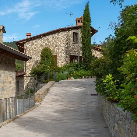 Landsted Borgo I Tre Baroni - & Poppi
