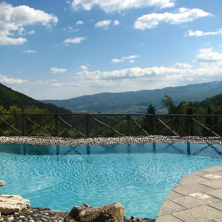 Borgo I Tre Baroni - & Poppi